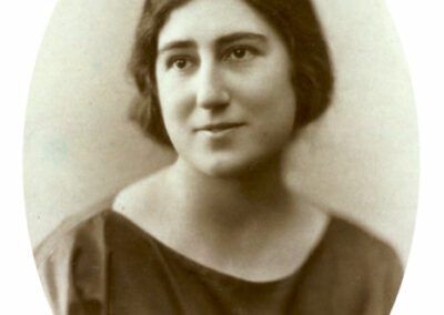 Retrato de Matilde Landa hacia 1922. Archivo Familia López Landa.