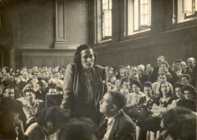 Mercedes testificando en el juicio contra René Bach en Carcasonne, 27/07/1945. Archivo de Pablo Iglesias Núñez.